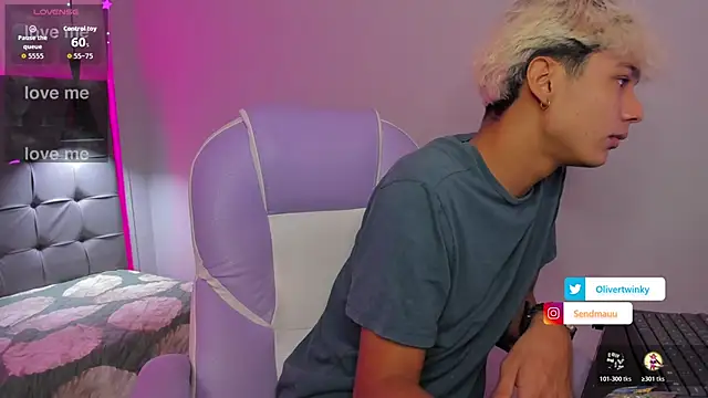 OliverTwinky online show from November 6, 5:10 am