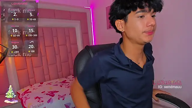 OliverTwinky online show from November 24, 7:09 am