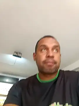 Snapshot of elnegro707070 chatting on October 2, 12:09 pm elnegro707070 online show from October 2, 12:09 pm