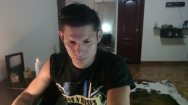 axel moreno online show from September 10, 1:37 am