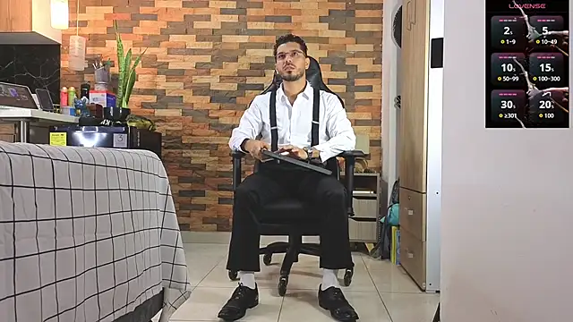 samuelcoopeer online show from April 27, 6:46 pm