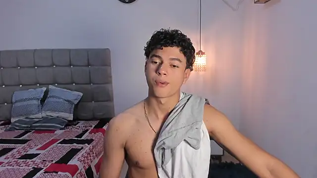 Santy Stump online show from February 5, 9:33 pm