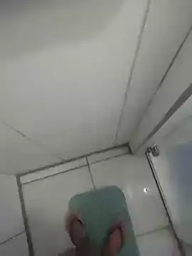 GuilhermeYuree online show from January 19, 6:48 am