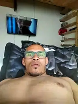 DOBLEWYOSK69G online show from February 5, 9:11 pm