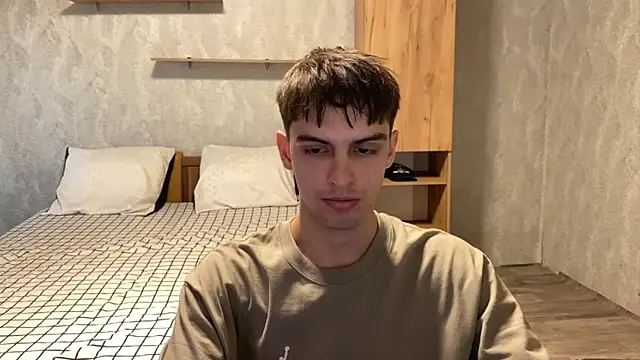 Snapshot of elliot_scott chatting on September 9, 12:26 pm elliot scott online show from September 9, 12:26 pm