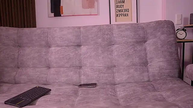 Snapshot of DaviesBrown chatting on October 19, 9:40 pm DaviesBrown online show from October 19, 9:40 pm