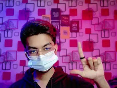 ChiseledCharm online show from December 19, 5:54 pm