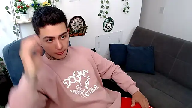 santii ss online show from March 11, 3:08 pm