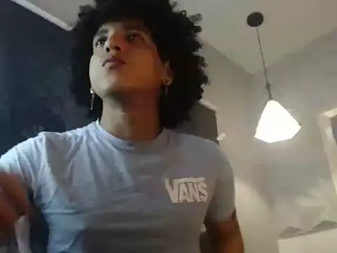 Xfire boy69 online show from November 9, 4:33 pm