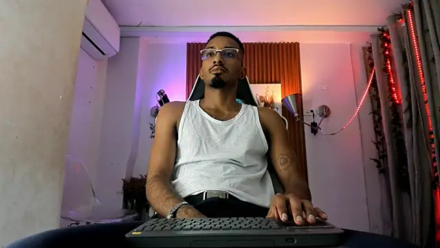 Darwin mayo online show from November 24, 5:25 pm