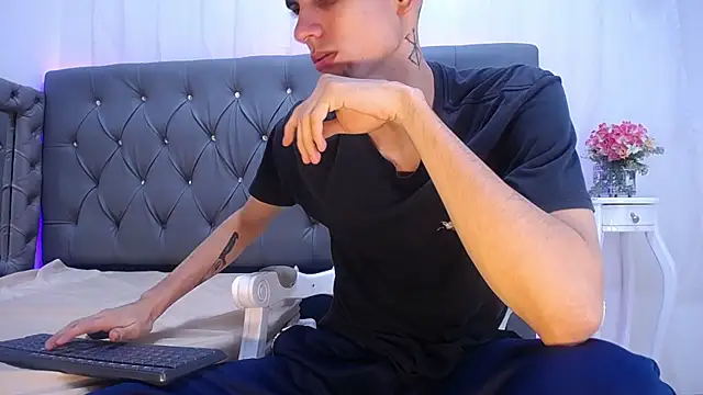 Sebalexis7 online show from October 30, 3:30 am