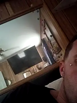 discrCs online show from January 9, 7:30 pm