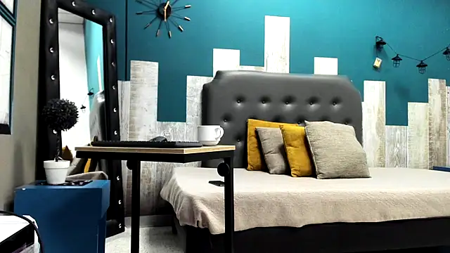 Ian1  online show from November 22, 2:11 am