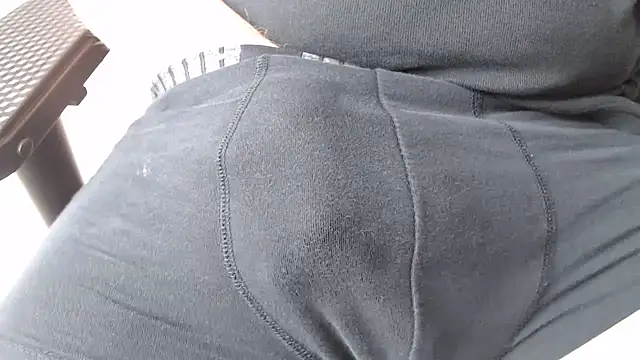 Snapshot of 24Tom24 chatting on September 23, 3:44 pm 24Tom24 online show from September 23, 3:44 pm