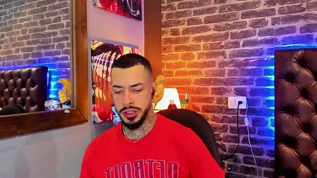 VinzenzRizzo online show from February 11, 4:17 am