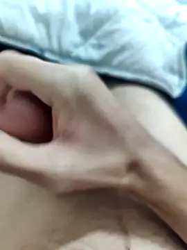 emrekzlk52 online show from December 21, 1:19 pm