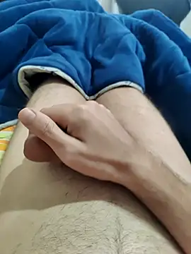 emrekzlk52 online show from February 10, 11:15 am