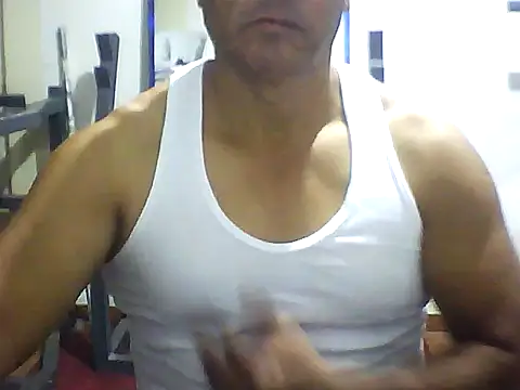 Snapshot of sexigym35 chatting on October 2, 4:05 am sexigym35 online show from October 2, 4:05 am