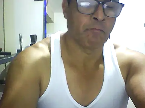 Snapshot of sexigym35 chatting on September 30, 3:45 am sexigym35 online show from September 30, 3:45 am