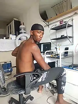 Jhoan Simply online show from February 4, 8:15 pm