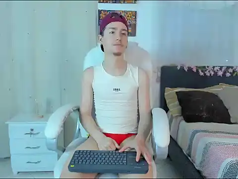 ThiagooJames online show from November 25, 2:24 am