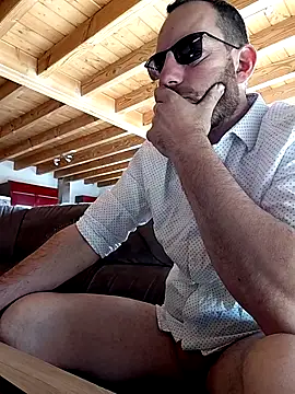 BrunJulienMetis online show from February 22, 1:23 pm