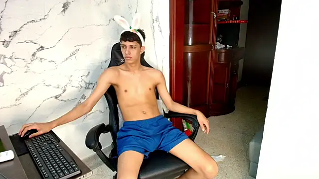 Allnei online show from March 26, 9:30 pm