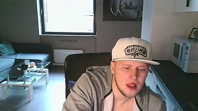 Snapshot of Dartanjanas13 chatting on October 24, 9:22 am Dartanjanas13 online show from October 24, 9:22 am