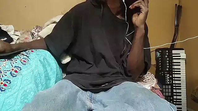 EYEzIAM online show from October 22, 3:32 am