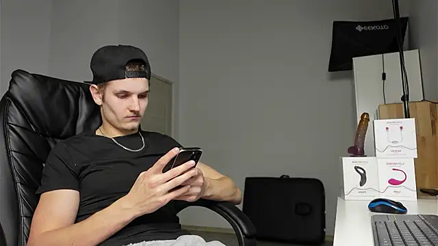 Mark Karson online show from September 29, 7:43 pm