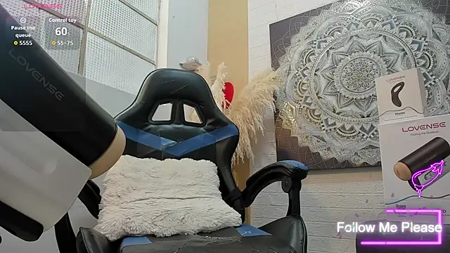 nextboywell1 online show from February 19, 8:49 pm