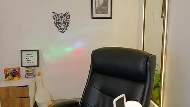 Elian savoy online show from December 13, 11:33 pm