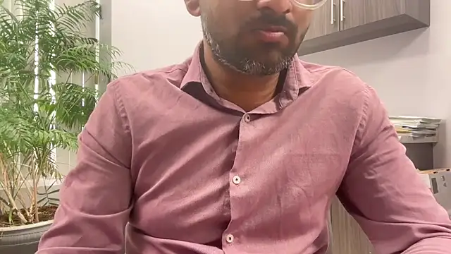 pranastro00 online show from April 9, 2:23 pm