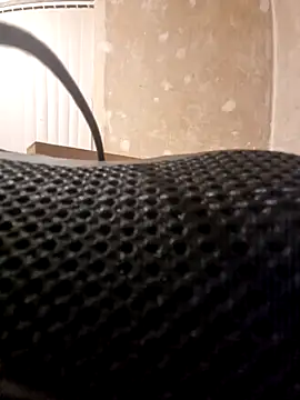 Snapshot of gazb90 chatting on October 4, 11:42 pm gazb90 online show from October 4, 11:42 pm