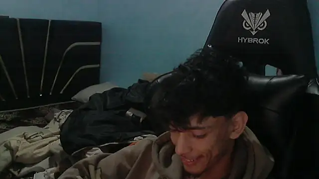 Dark DesireX online show from March 1, 11:15 pm