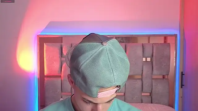 orionblaze69  online show from April 11, 2:08 am