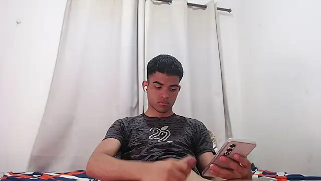 camillo beischel  online show from November 4, 6:31 pm