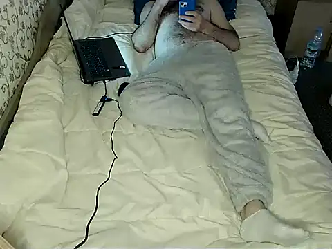 bul boy online show from April 4, 7:00 pm