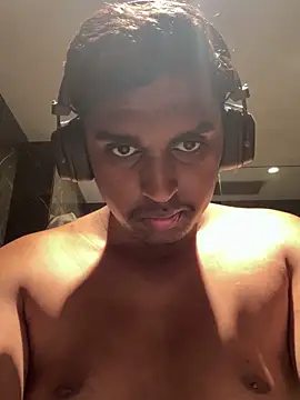 IndianguyinUK online show from December 1, 9:12 am