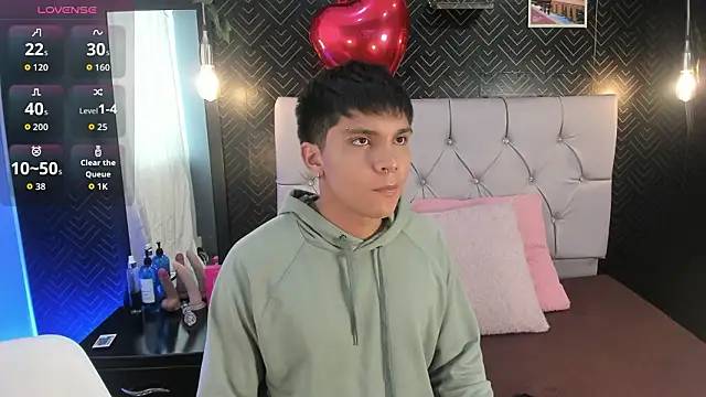 Thiago Kozak online show from February 13, 1:38 pm