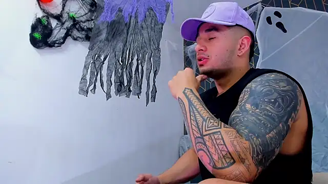 king falconer online show from October 17, 4:16 am