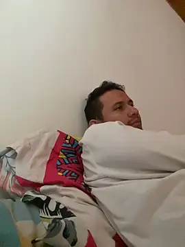 Michaell Spinelly online show from April 10, 3:30 pm