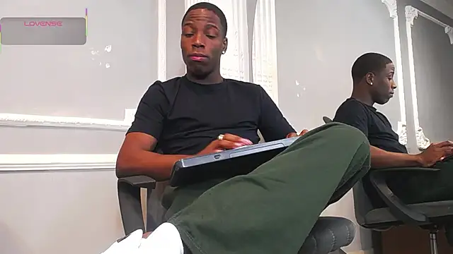 CharlesBrown  online show from December 19, 12:24 pm