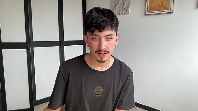 sweettaaron01 online show from February 24, 6:30 pm