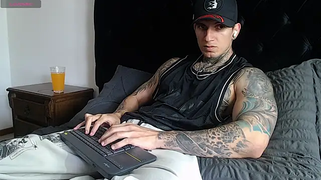 Shane Clay online show from January 8, 6:46 pm