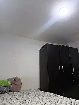 paisita122 online show from May 4, 2:24 am