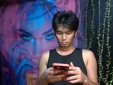 urhalfguyxx online show from November 26, 12:46 am