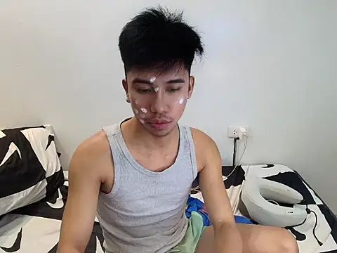 Ur pinoyhotbrix online show from March 12, 9:55 pm