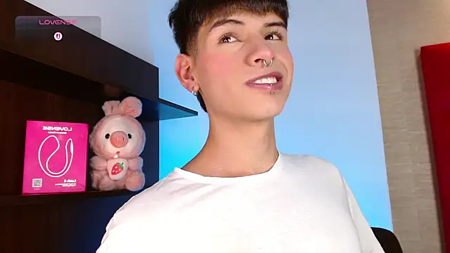 Ezra Storm online show from December 2, 5:21 am