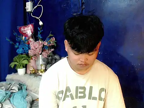 Reynelcock online show from January 12, 8:57 pm